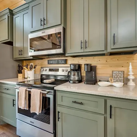 Family-Friendly Broken Bow Cabin Rental With Hot Tub Exterior photo