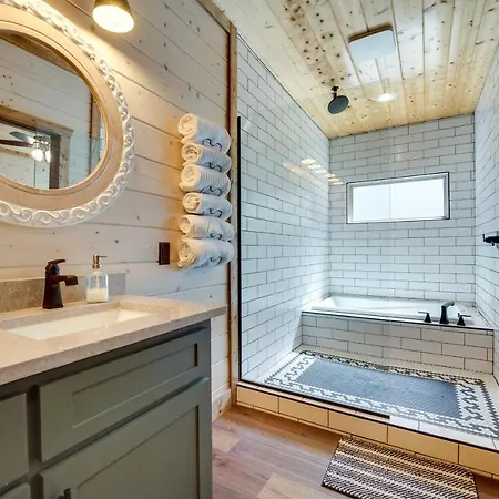 Family-Friendly Broken Bow Cabin Rental With Hot Tub Exterior photo